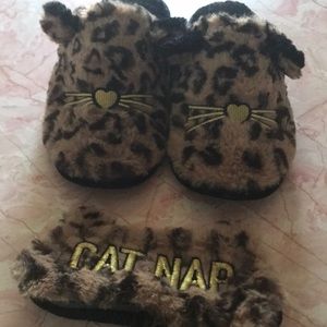 Slippers and eye mask 🎁